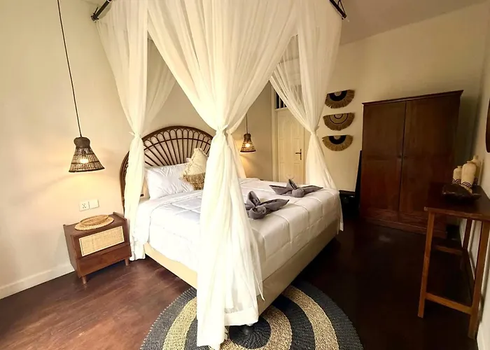 Villa De Cinta - - 6 Bedrooms - Heart Of *