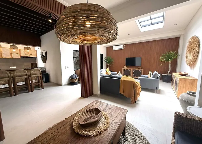 Villa De Cinta - - 6 Bedrooms - Heart Of Kuta (Bali)