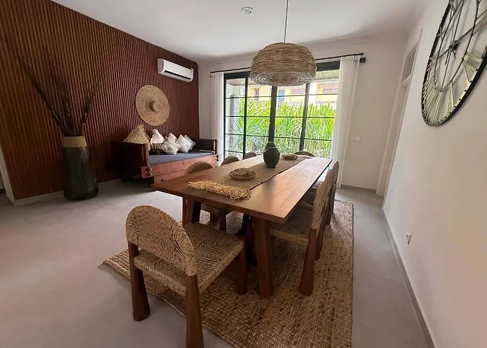 De Cinta - - 6 Bedrooms - Heart Of *