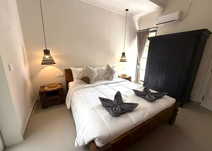 Villa De Cinta - - 6 Bedrooms - Heart Of *